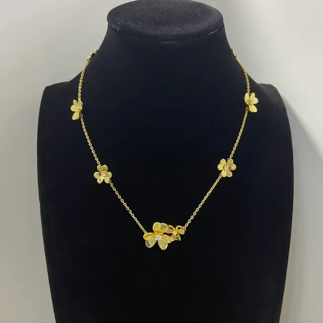 Van Cleef & Arpels Alhambra Floral Motif Gold and Diamond Necklace 5