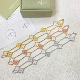 Van Cleef & Arpels Alhambra سوار بروموتيف نبات البرسيم ذو الأوراق الأربعة