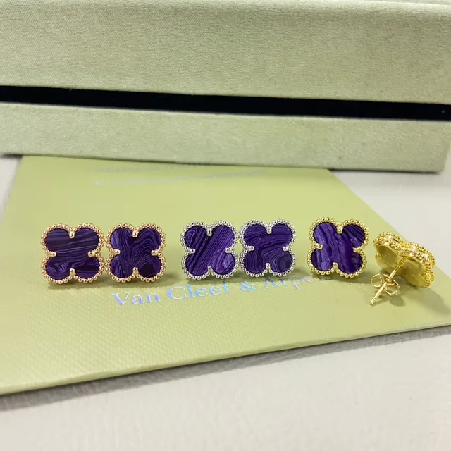 Van Cleef & Arpels Alhambra Boucles d'oreilles en pierres marbrées violettes avec bordures de perles 2