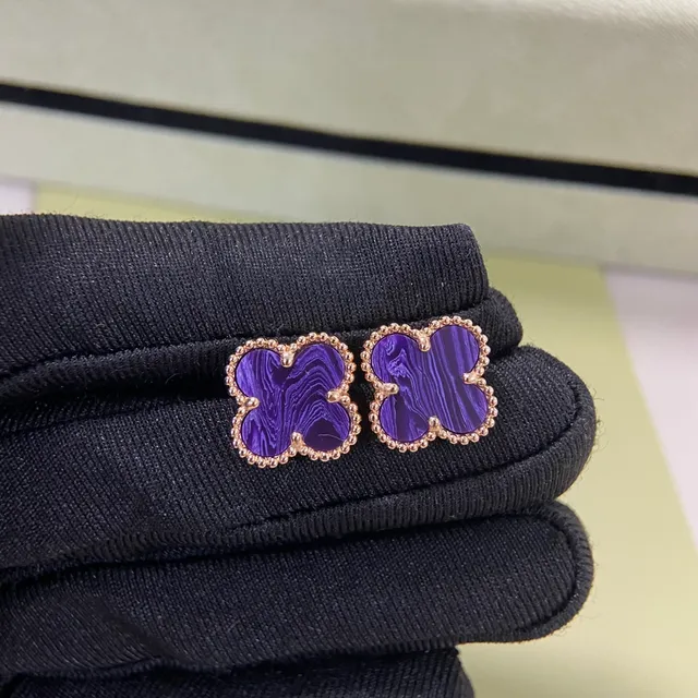 Van Cleef & Arpels Alhambra Boucles d'oreilles en pierres marbrées violettes avec bordures de perles 5