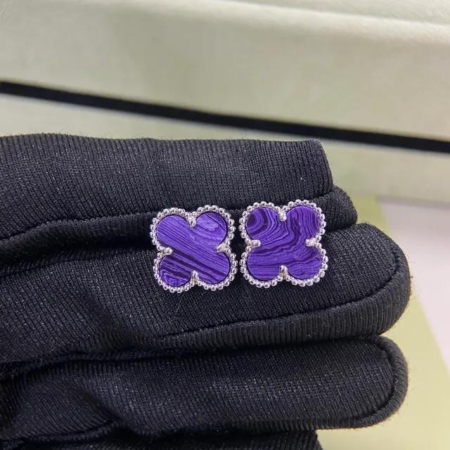 Van Cleef & Arpels Alhambra Boucles d'oreilles en pierres marbrées violettes avec bordures de perles 6