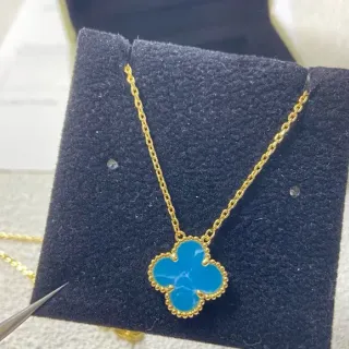Van Cleef & Arpels Alhambra قلادة الفيروز المينا الكلوب الأخضر ذو الأربع أوراق