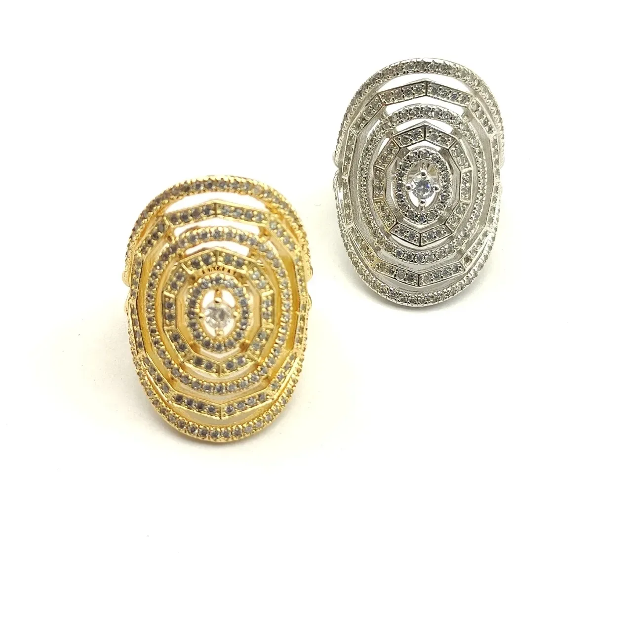 Van Cleef & Arpels Silver Transparent Multi-Tiered Concentric Octagonal Pavé-Set Diamonds Ring 2