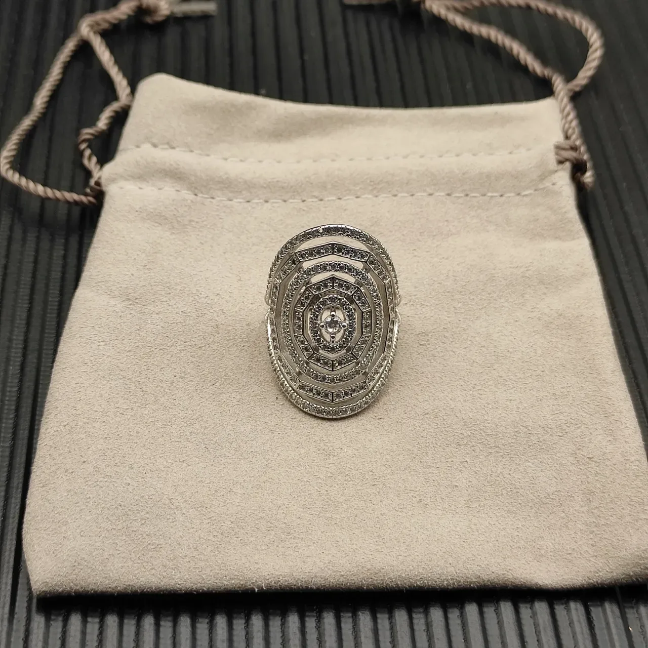 Van Cleef & Arpels Silver Transparent Multi-Tiered Concentric Octagonal Pavé-Set Diamonds Ring 4