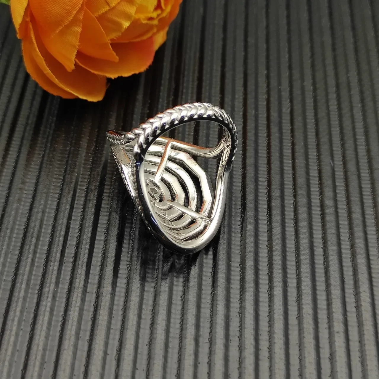 Van Cleef & Arpels Silver Transparent Multi-Tiered Concentric Octagonal Pavé-Set Diamonds Ring 6