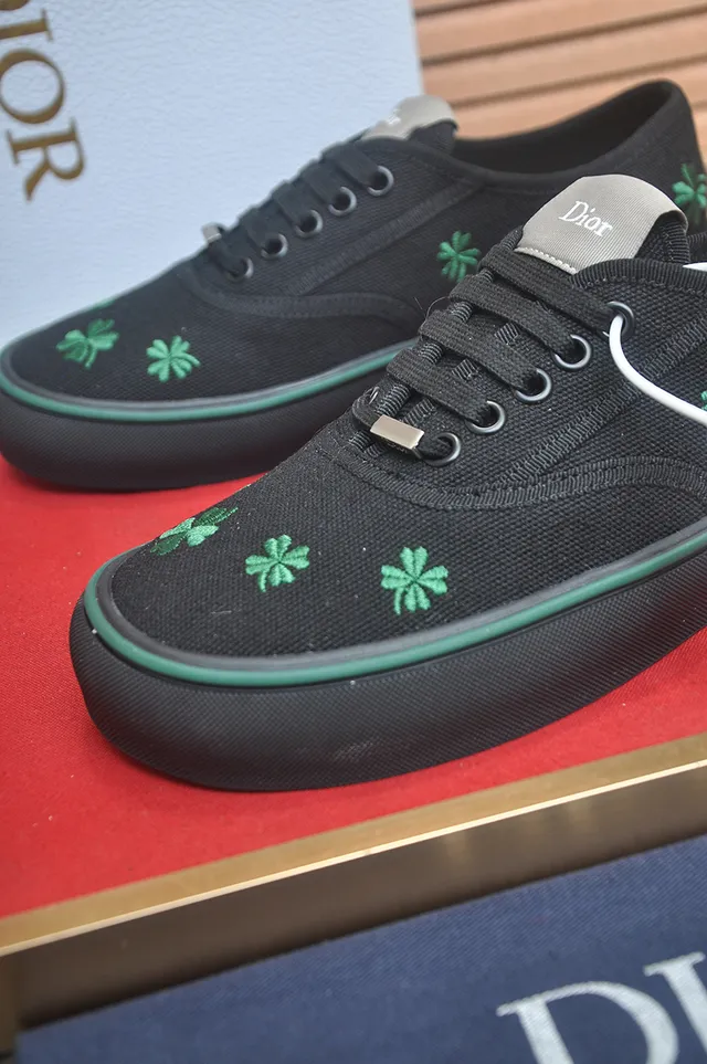 Vans Black Green Canvas Upper Embroidered Clovers Skateboard Shoes 2