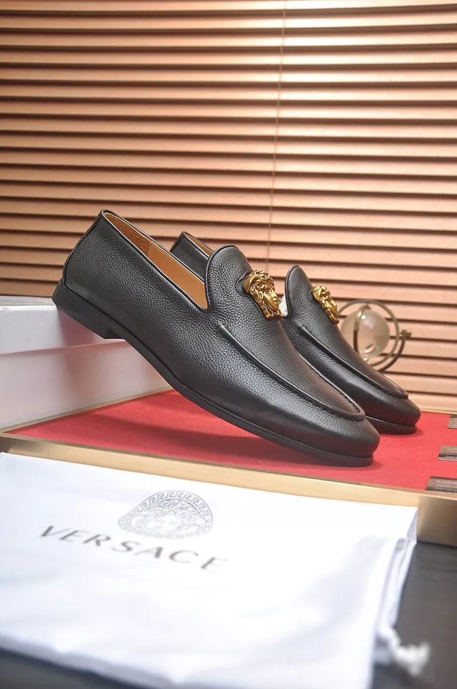 Versace Preto Dourado Couro Granulado Ornamento de Cabeça de Medusa Loafer 3