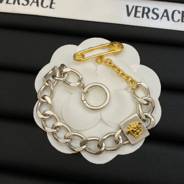 Versace Chain Reaction Medusa Curb-Link Two-Tone Bracelet 4