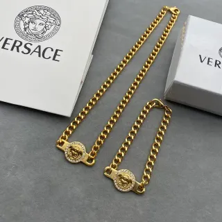 Versace Chain Reaction Medusa Head 水晶镶边 金色调 曲链手链