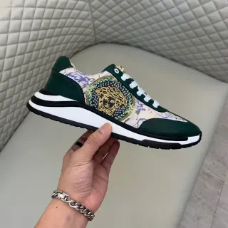 Versace Chain Reaction Medusa Print हरा लाइफस्टाइल स्नीकर