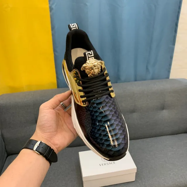 Versace Chain Reaction Chaussures chunky à peau de serpent et doré 4