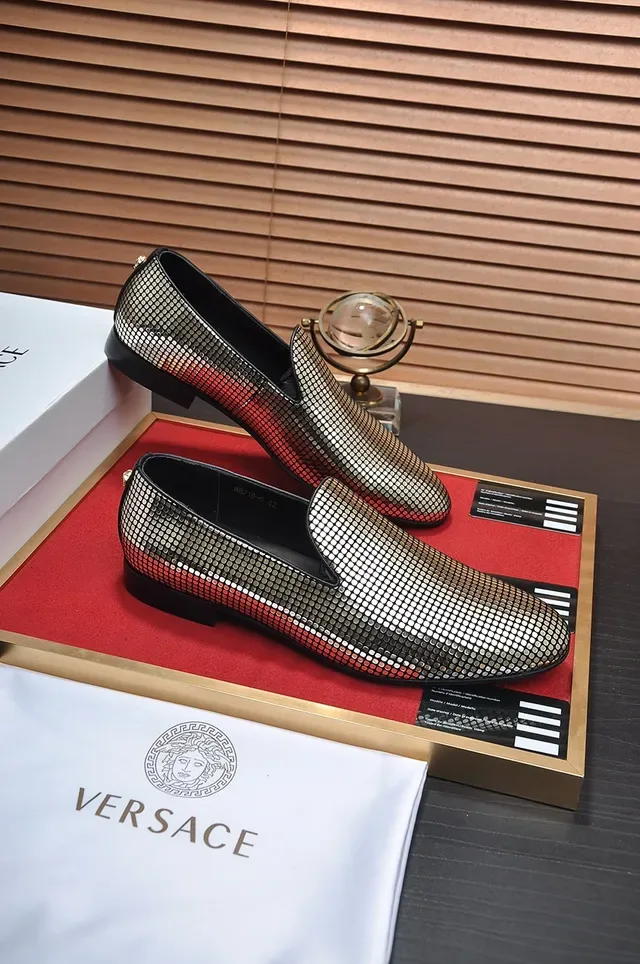 Versace Loafer Slip-On con Upper Mosaico Metálico Dorado Rojo 3