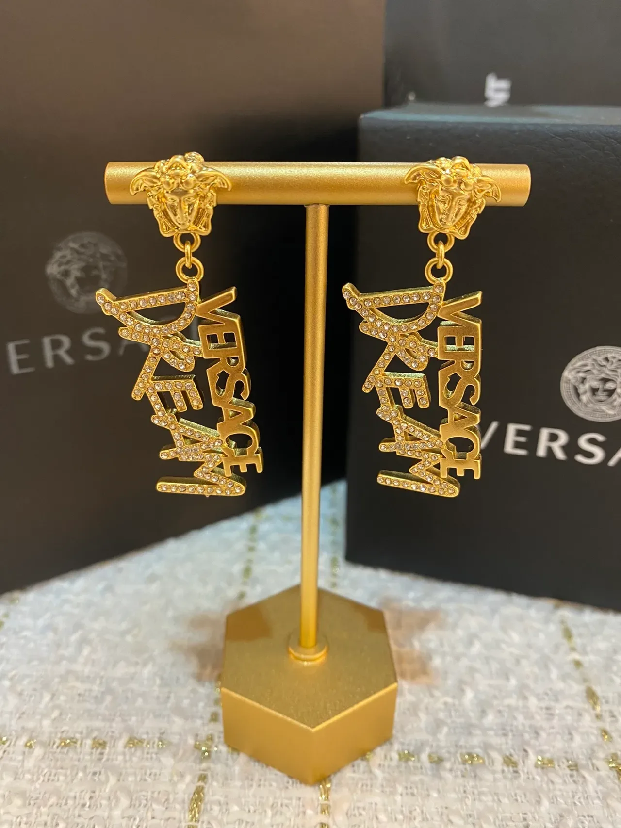 Versace Logo Lettering Medusa Head Boucles d'oreilles 5