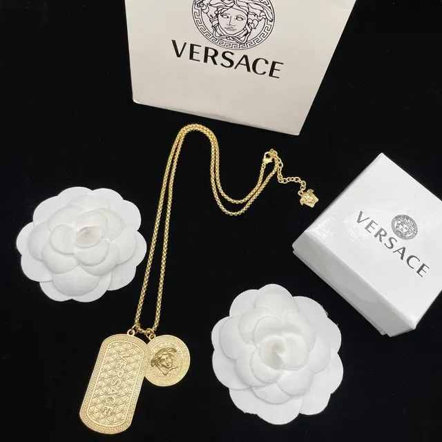 Collier à double pendentif Versace Medusa et Greca Dog Tag 1