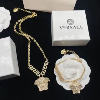 Collar Versace Medusa Head Cristal Pavé Oro