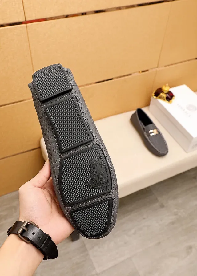 Versace Odissea Noir Doré Embossé Motif Greca Tête de Médusa Boucle Métal Loafer 2