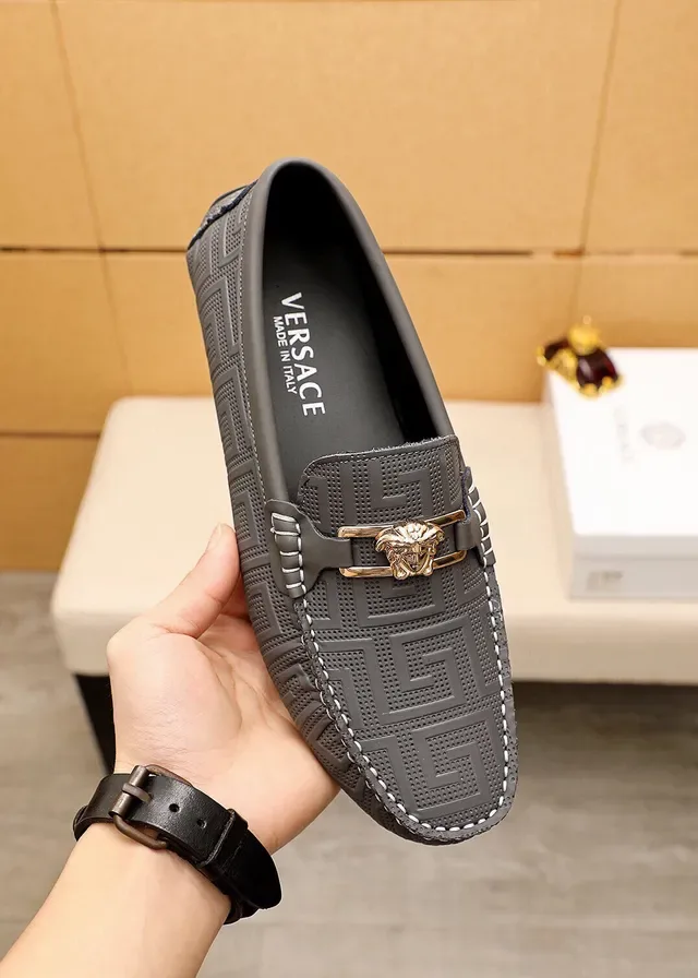 Versace Odissea Noir Doré Embossé Motif Greca Tête de Médusa Boucle Métal Loafer 6