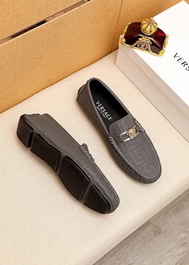 Versace Odissea Noir Doré Embossé Motif Greca Tête de Médusa Boucle Métal Loafer 8
