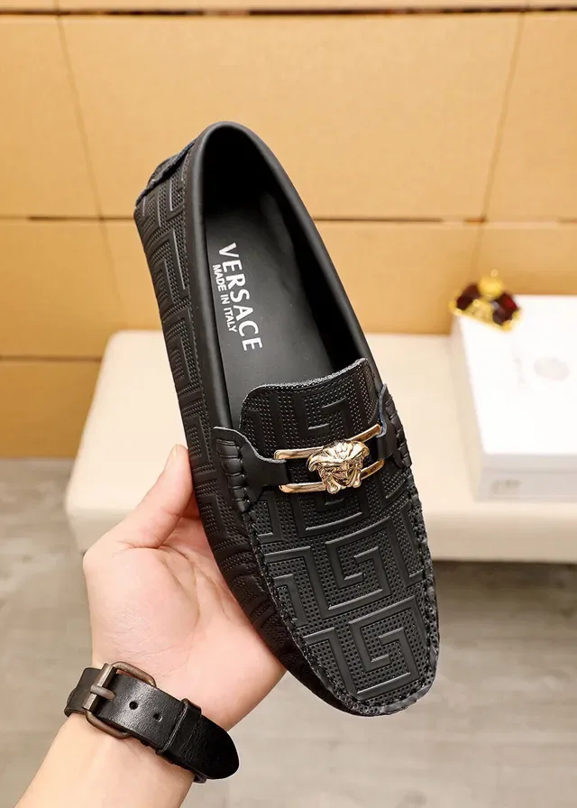 Versace Odissea Noir Doré Embossé Motif Greca Tête de Médusa Boucle Métal Loafer 23