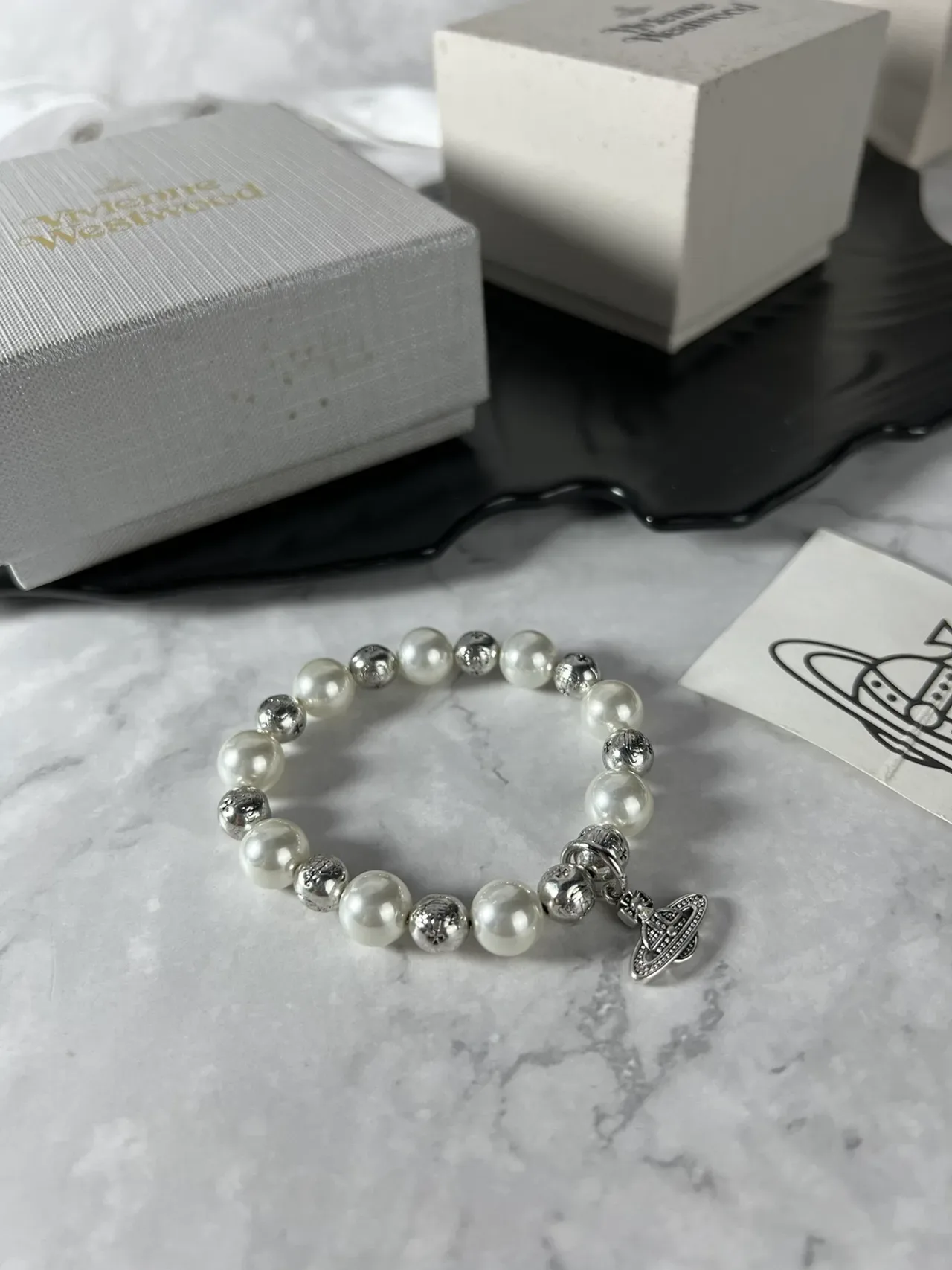 Vivienne Westwood Orb Bracelet White Pearl and Silver-Tone Bead Bracelet 6