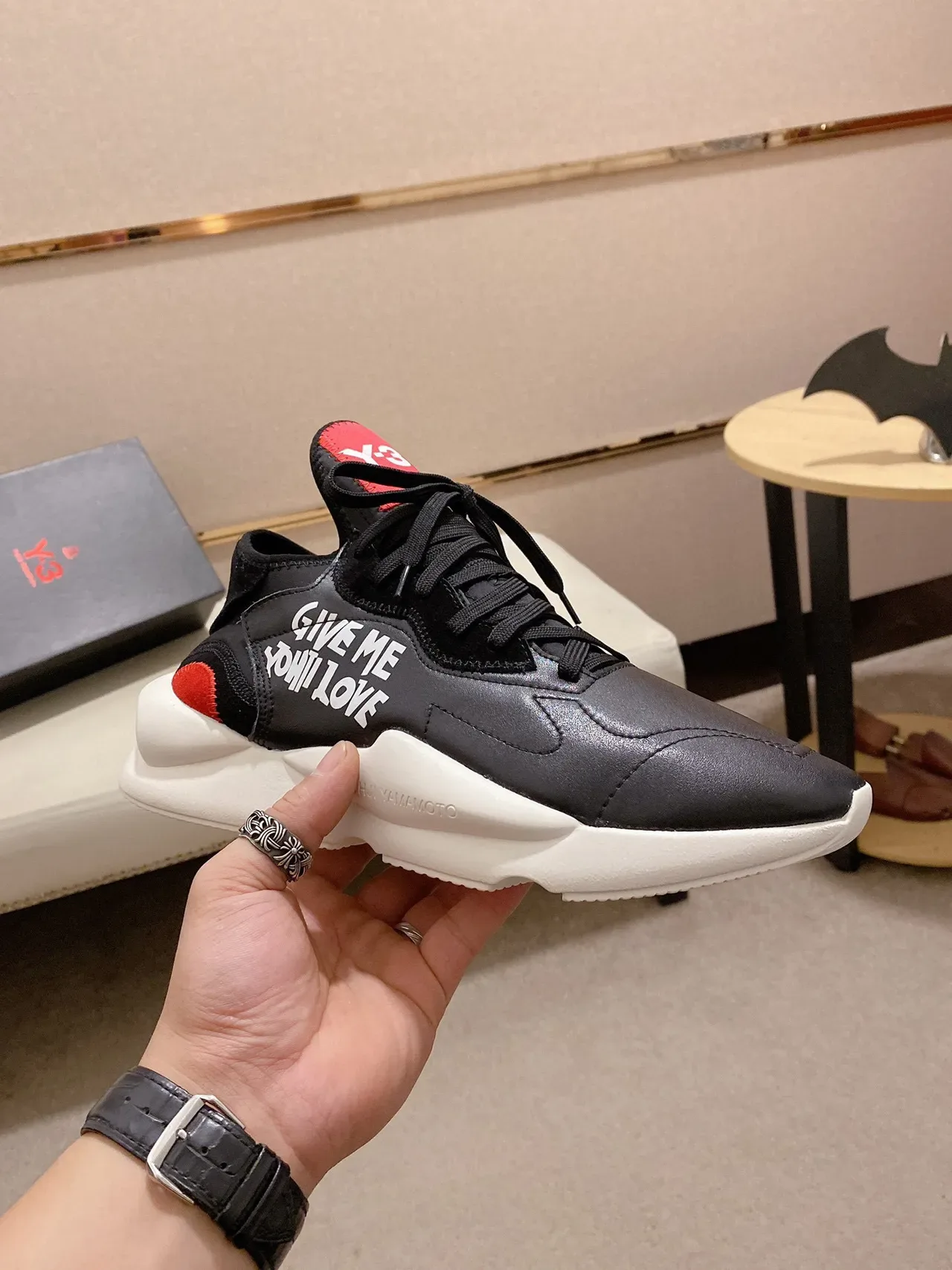 Y-3 Give Me Love Noir Blanc Rouge sneakers lifestyle 5