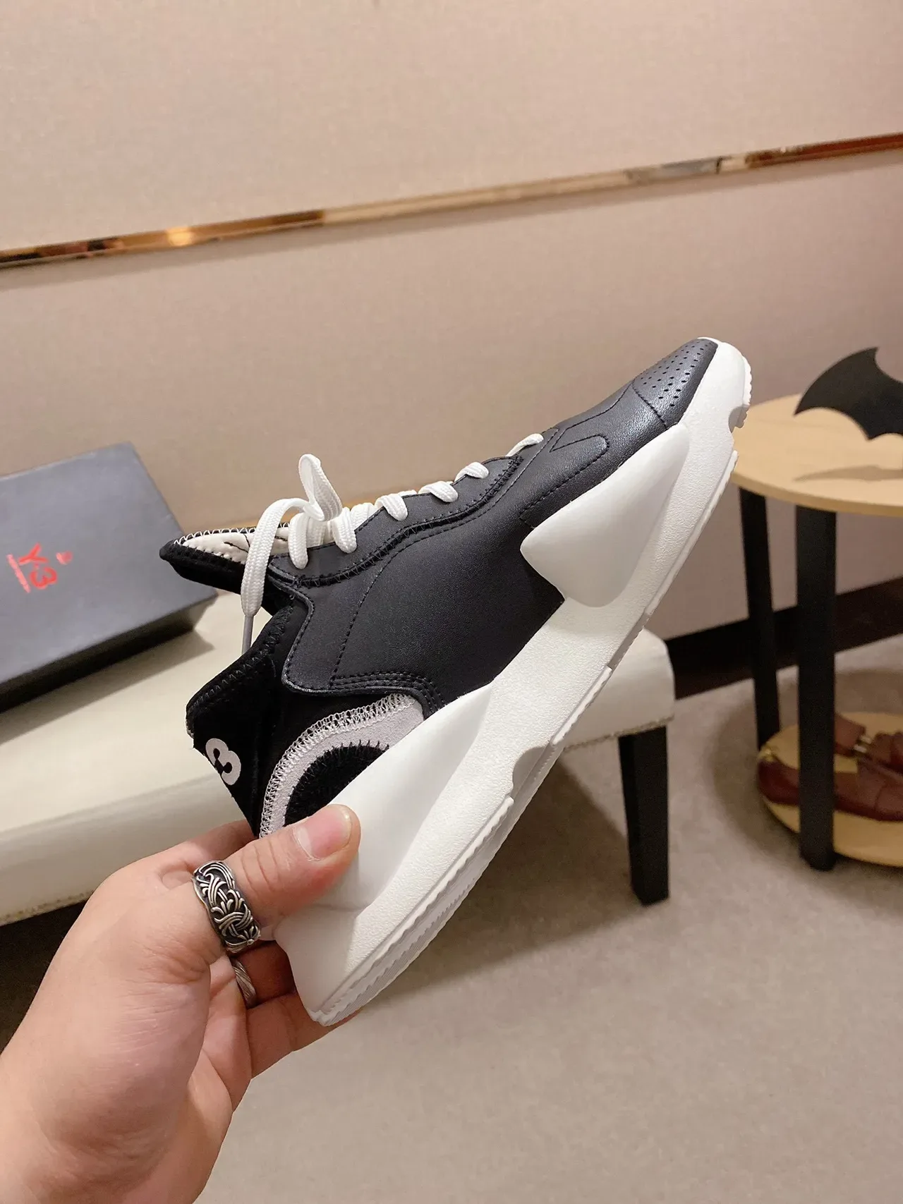 Y-3 Kaiwa Sneakers Lifestyle Noir et Blanc 6