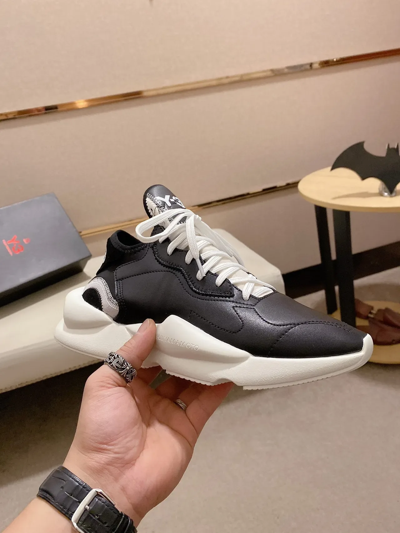 Y-3 Kaiwa Sneakers Lifestyle Noir et Blanc 7
