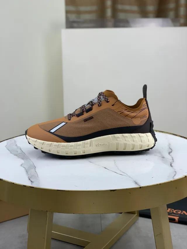Zegna Marron Beige Dessus en matériau mixte Détail de bande réfléchissante Sneakers lifestyle 5