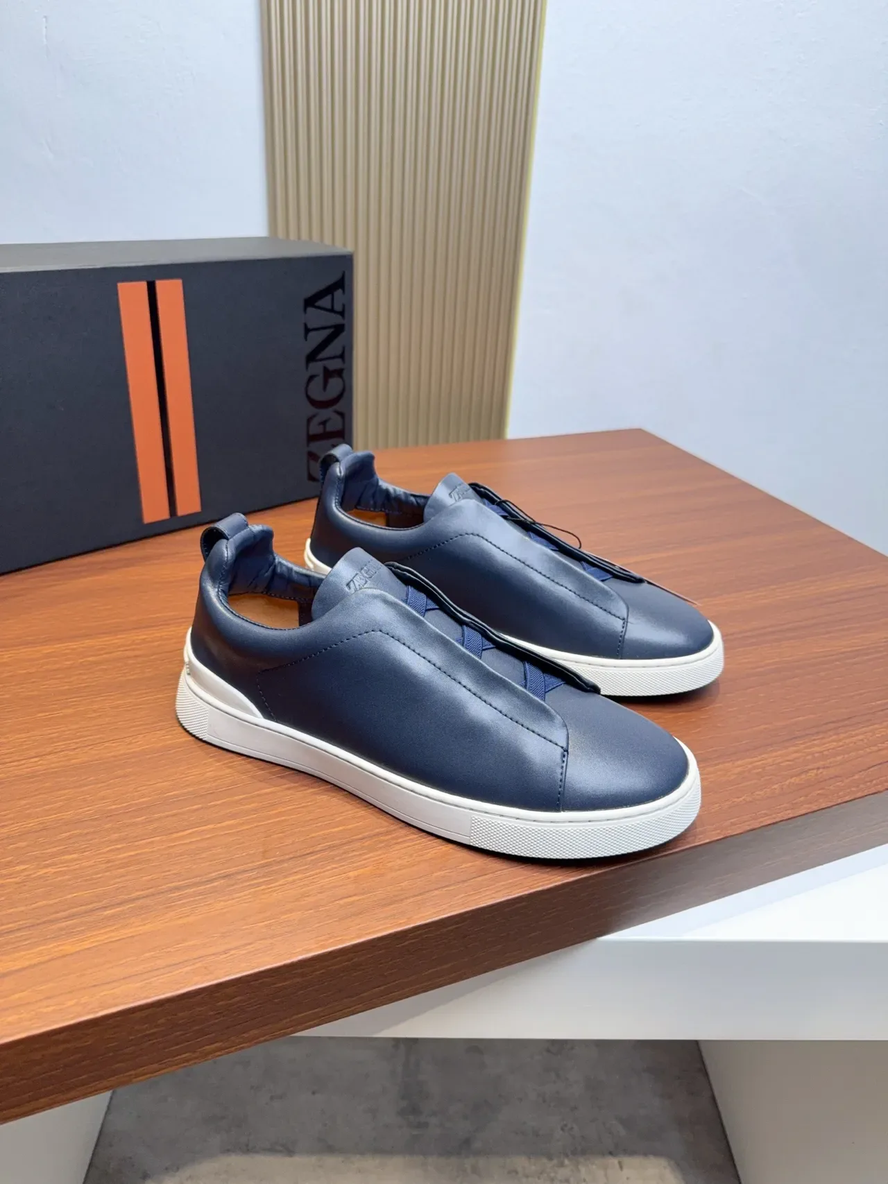Zegna Sneakers Lifestyle Slip-On en Cuir Bleu Marine 4