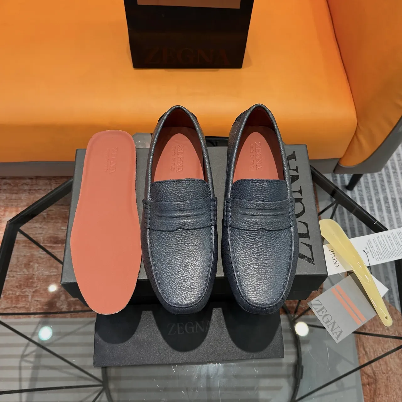 Zegna नेवी ब्राउन पेबल्ड लेदर स्ट्रैप पेनी लोफर 3