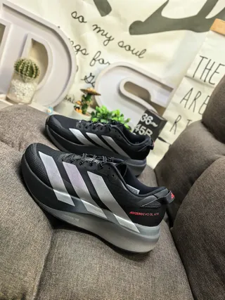 Adidas Adizero SLATR Tênis de corrida pretos prateados vermelhos 7