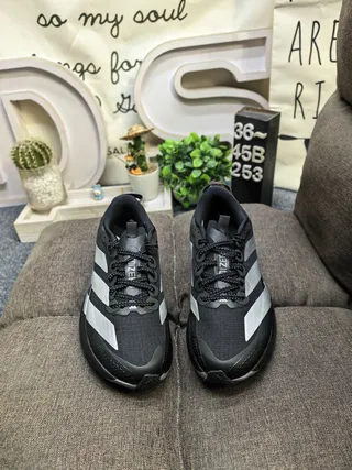 Adidas Adizero SLATR Tênis de corrida pretos prateados vermelhos 10