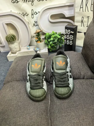 Adidas Army Green Black Shell-Toe Three-Stripe Side Lifestyle Sneakers 10