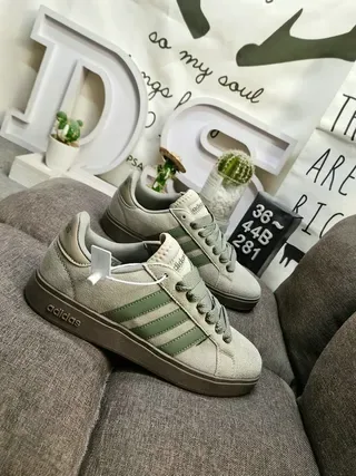 Adidas Beige Black Low-Top Suede-Like Upper Lifestyle Sneakers 9
