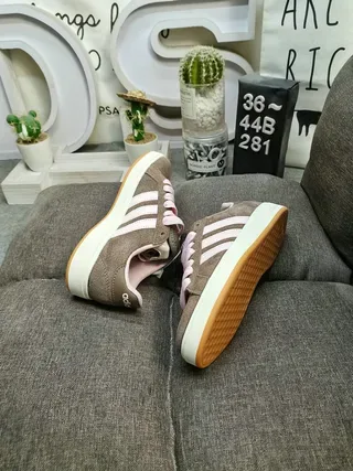 Adidas Beige Black Low-Top Suede-Like Upper Lifestyle Sneakers 16