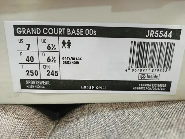 Adidas Beige Black Low-Top Suede-Like Upper Lifestyle Sneakers 22