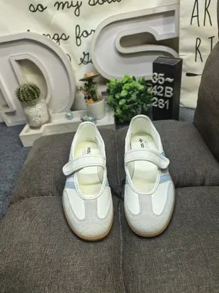 Adidas Beige Blue Laceless Velcro Strap Three-Stripe Side Panel Lifestyle Sneakers 10