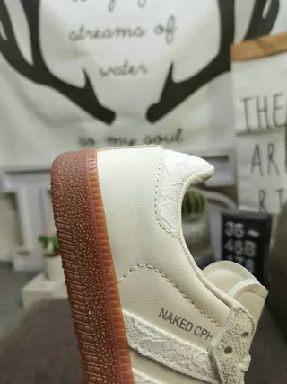 Adidas 米色棕色 低帮 系带 生活风格 运动鞋 3