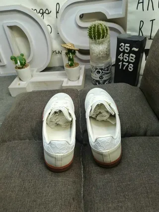 Adidas 米色棕色 低帮 系带 生活风格 运动鞋 8