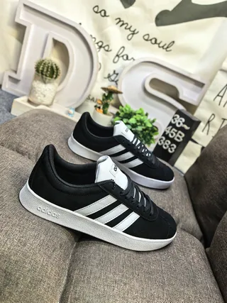 Adidas Beige Brown Low-Top Three-Stripe Side Panel Lifestyle Sneakers 9