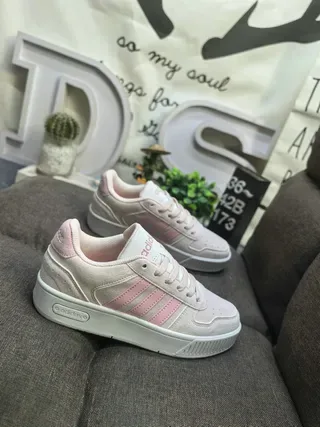 Adidas Beige Pink Low-Top Platform Sneaker Suede-Like Upper Lifestyle Sneakers 9