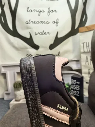 Adidas Black Pink Low-Top Leather Upper Lifestyle Sneakers 3