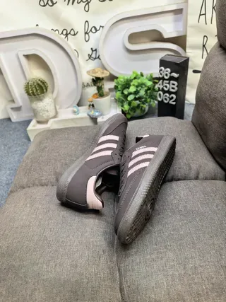 Adidas Black Pink Low-Top Leather Upper Lifestyle Sneakers 6