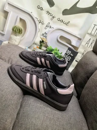 Adidas Black Pink Low-Top Leather Upper Lifestyle Sneakers 7
