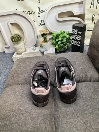 Adidas Black Pink Low-Top Leather Upper Lifestyle Sneakers 8
