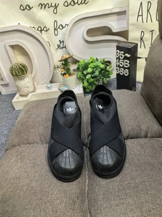 Adidas Black Slip-On Elastic Strap Lifestyle Sneakers 10