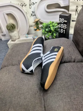 Adidas Black White Laceless Velcro Strap Canvas Upper Lifestyle Sneakers 6