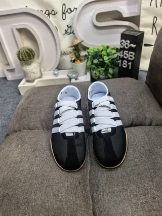 Adidas Black White Laceless Velcro Strap Canvas Upper Lifestyle Sneakers 10