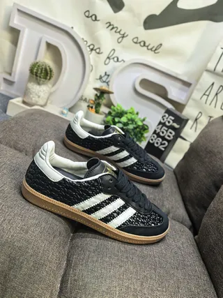 Adidas Black White Textured Woven Upper Three Stripes Lifestyle Sneakers 9