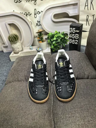 Adidas Black White Textured Woven Upper Three Stripes Lifestyle Sneakers 10